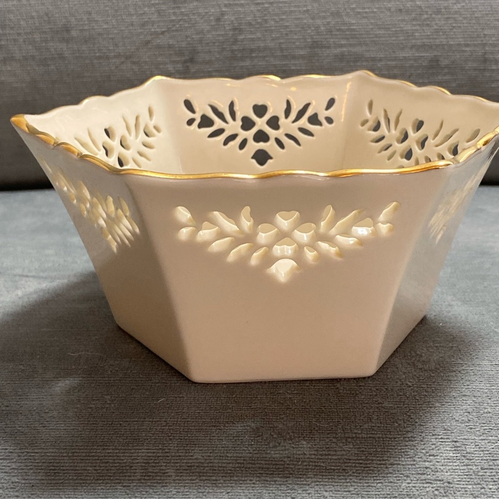 Vintage Lenox Shelburne, small pierced hexagonal bowl, bone China, 24KT gold